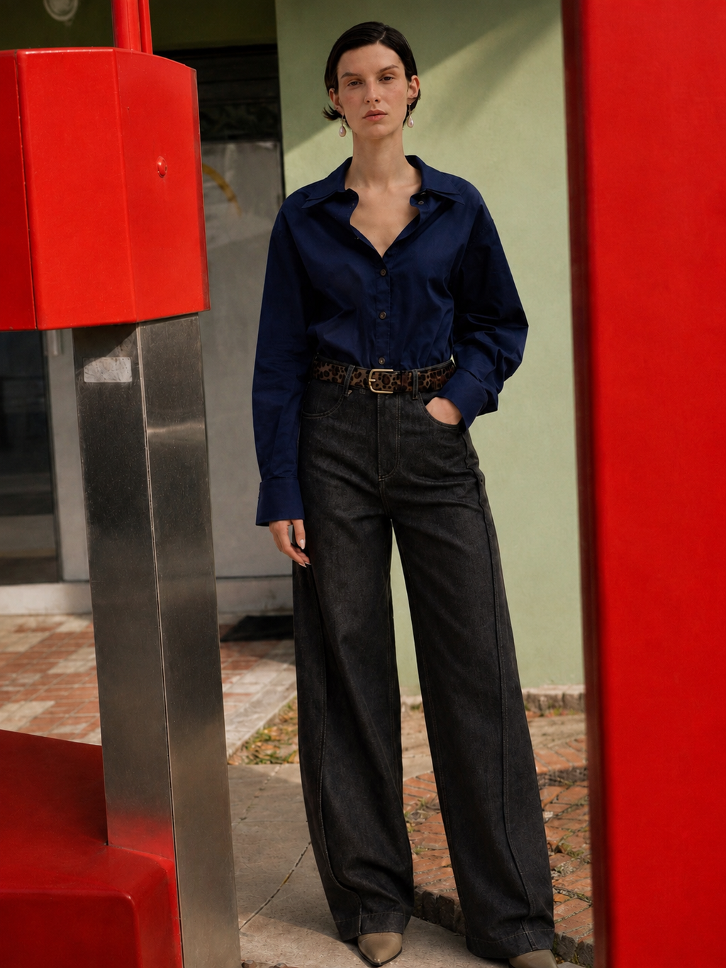 Leopard Belt Wide-Leg Black Jeans